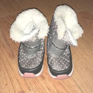 Carter’s Girl’s Toddler Snow Boots sz 7